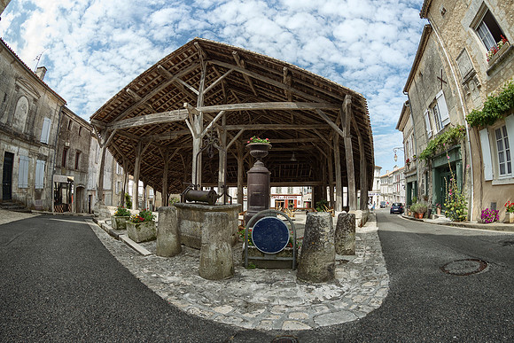Les Halles - Villebois-Lavalette