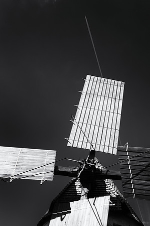 BZ2R6870_Sharp